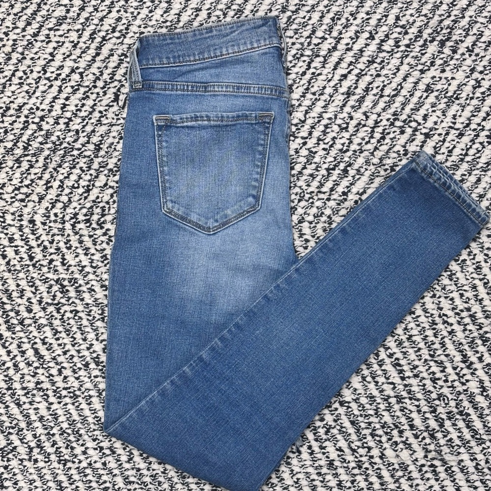 Old Navy - Rock Star Distressed Women's Blue Skinny Jeans - Size 6R